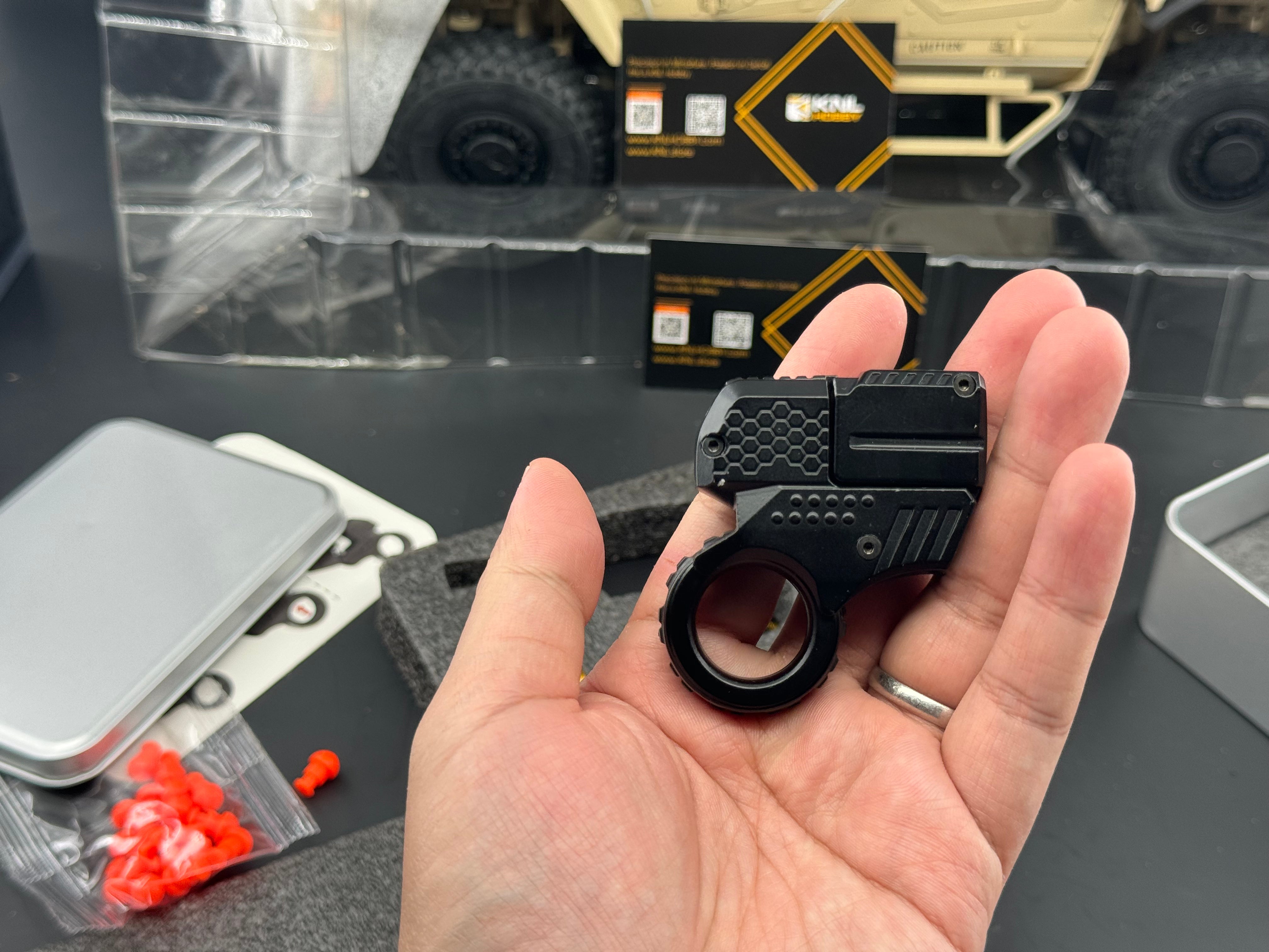 KNL Hobby Fidget Toy finger ring pistol model keychain Ring toy decompression toys gun model keychain