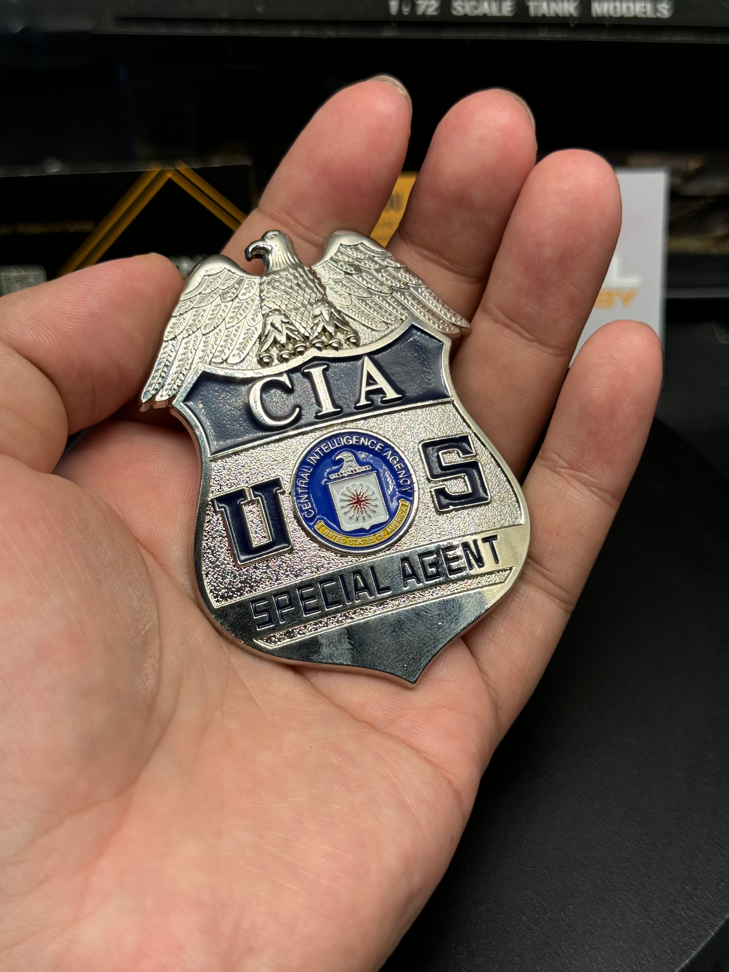 KNL Hobby U.S. CIA badge Collection Novelty Collectable US CIA Special Agent Badge  Military Gift. halloween christmas gift zinc Alloy material