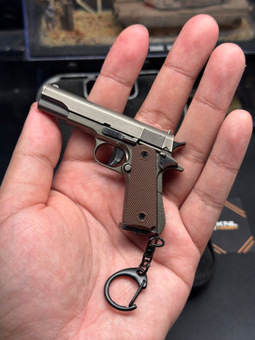 KNL HOBBY 1/3 Scale M1911 & JW4 TTI-PVI Pistol Grey Black Model + Collectible Storage Suitcase Bullets Ejection Function Can Not Shoot!