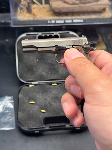 KNL HOBBY 1/3 Scale M1911 & JW4 TTI-PVI Pistol Grey Black Model + Collectible Storage Suitcase Bullets Ejection Function Can Not Shoot!
