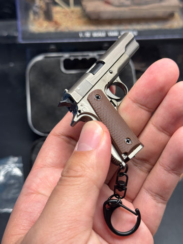 KNL HOBBY 1/3 Scale M1911 & JW4 TTI-PVI Pistol Grey Black Model + Collectible Storage Suitcase Bullets Ejection Function Can Not Shoot!
