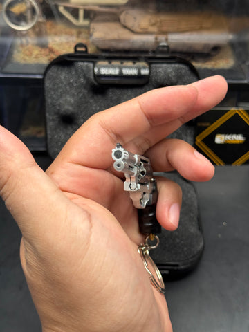 KNL Hobby Mini 1/3 Scale alloy revolver M500 slivery gunmetal gray color model keychain Alloy Handgun Shape Model Keychain Fidget Toy Keychain + Collectible Model Storage Suitcase Static model can not shoot!
