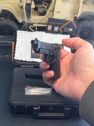 KNL Hobby B M9A3 1/2.05 scale Pistol black color pistol model bullet ejection function + 6 bullets model handgun model alloy toy Scale Mini M9A3 Pistol Aolly Model +collectible Storage Suitcase limited version Can not shoot