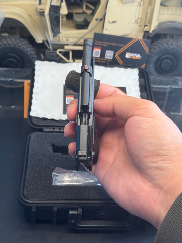 KNL Hobby B M9A3 1/2.05 scale Pistol black color pistol model bullet ejection function + 6 bullets model handgun model alloy toy Scale Mini M9A3 Pistol Aolly Model +collectible Storage Suitcase limited version Can not shoot