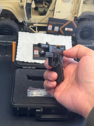 KNL Hobby B M9A3 1/2.05 scale Pistol black color pistol model bullet ejection function + 6 bullets model handgun model alloy toy Scale Mini M9A3 Pistol Aolly Model +collectible Storage Suitcase limited version Can not shoot