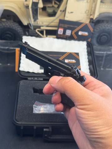 KNL Hobby B M9A3 1/2.05 scale Pistol black color pistol model bullet ejection function + 6 bullets model handgun model alloy toy Scale Mini M9A3 Pistol Aolly Model +collectible Storage Suitcase limited version Can not shoot