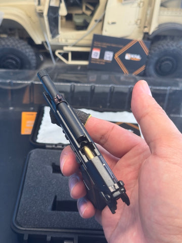 KNL Hobby B M9A3 1/2.05 scale Pistol black color pistol model bullet ejection function + 6 bullets model handgun model alloy toy Scale Mini M9A3 Pistol Aolly Model +collectible Storage Suitcase limited version Can not shoot