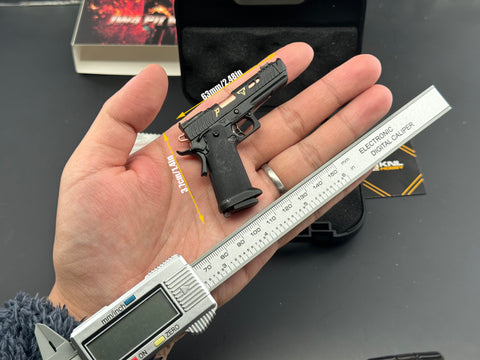 KNL HOBBY 1/3 Scale M1911 & JW4 TTI-PVI Pistol Grey Black Model + Collectible Storage Suitcase Bullets Ejection Function Can Not Shoot!