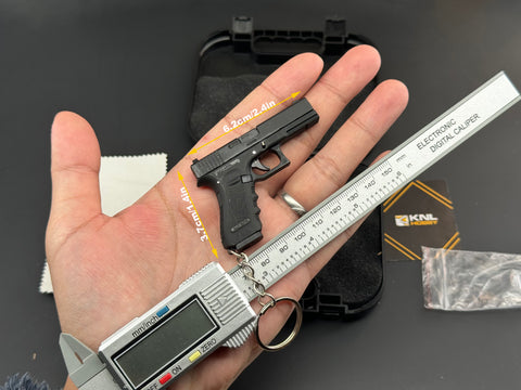 KNL HOBBY pistol model handgun model G type 17 black scale alloy model keychain 1/3 Scale Mini G-17 Aolly Model Keychain +collectible Storage Suitcase+holster Model Keychain collectible verison Can not shoot