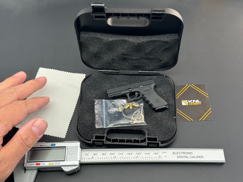 KNL HOBBY pistol model handgun model G type 17 black scale alloy model keychain 1/3 Scale Mini G-17 Aolly Model Keychain +collectible Storage Suitcase+holster Model Keychain collectible verison Can not shoot