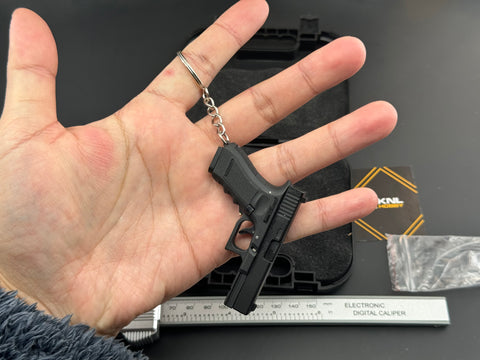 KNL HOBBY pistol model handgun model G type 17 black scale alloy model keychain 1/3 Scale Mini G-17 Aolly Model Keychain +collectible Storage Suitcase+holster Model Keychain collectible verison Can not shoot