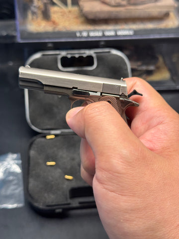 M1911 metal model keychain 1/3 scale gray gunmetal color with bullet ejection function and storage suitcase
