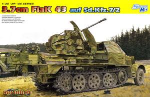 1/35 scale model Dragon 6553 Sd.Kfz.7 / 2 equipped with 3.7cm FlaK43 semi-track on the empty chariot