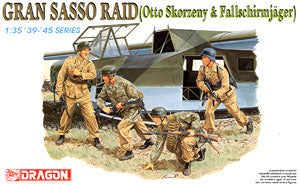 1/35 scale model Dragon 6094 raid big Sasso mountain (Otto. Scolzni and German paratroopers commando)