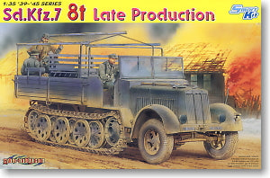 1/35 scale model Dragon 6562 Sd.Kfz.7 8 tons of semi-crawler artillery tractor type