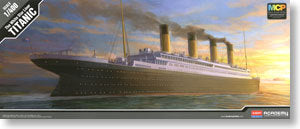 ACADEMY 14215 Royal Cruise ship "Titanic" multicolor molding Edition (1: 400)
