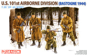 1/35 scale model Dragon 6163 US Army 101th Airborne Division Paratrooper (Bastogne 1944)