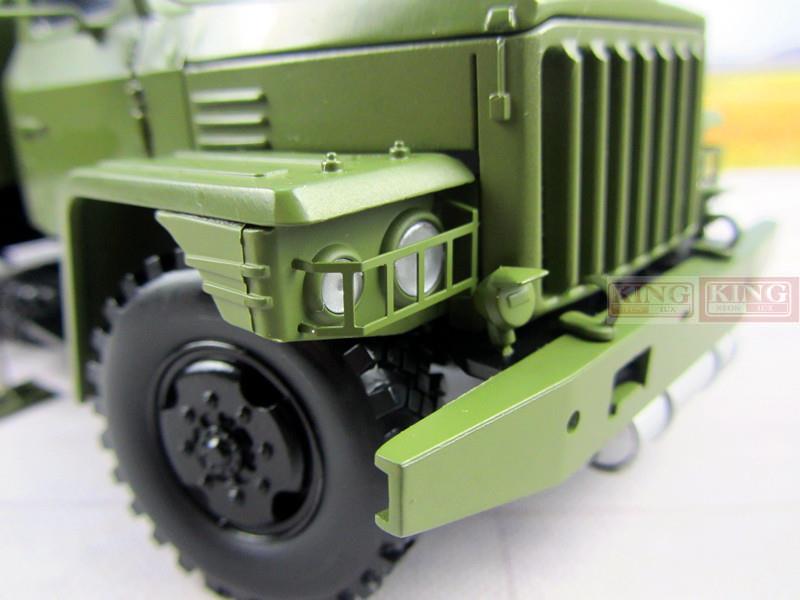 KNL Hobby Diecast Truck Oriental red Dong Fang Hong LT665 6*6 SUV model air defense radar vehicle model of 1:30 alloy radar truck for Chinese Army PLA