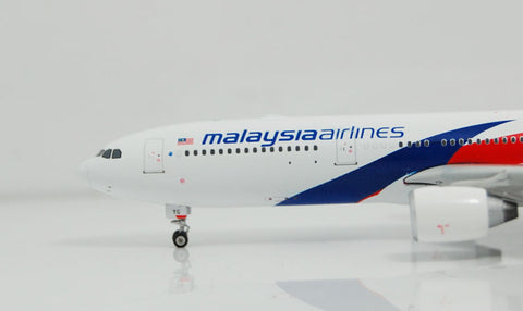 Phoenix 10934* Malaysia AirlineA330-300 9M-MTG 1/400