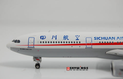 Phoenix 10755 * Sichuan Airlines A330-300 B-5923 1 / 400