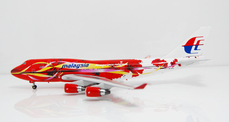 Phoenix 10995 Malaysia Airlines B747-400 hibiscus flower 1/400