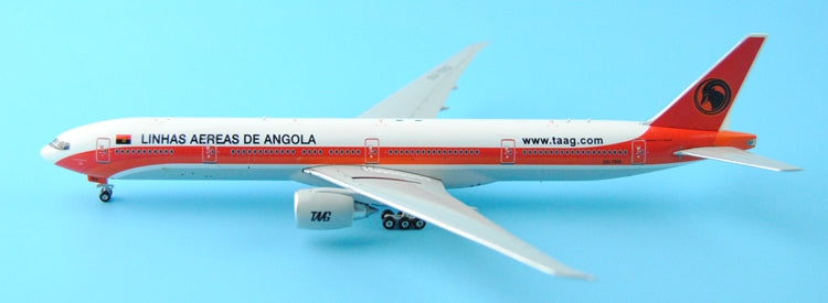 Phoenix 11140 Angola Airlines D2 TEG 1 / 4