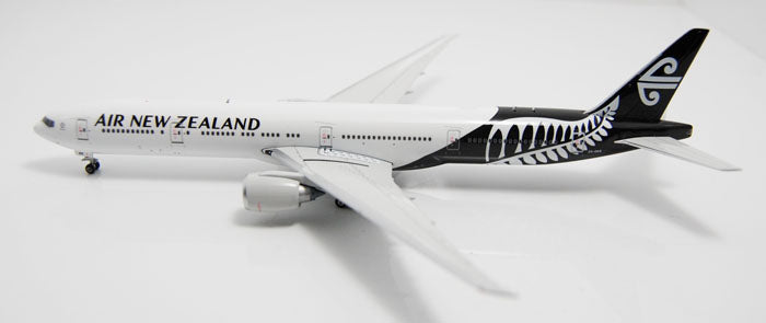Phoenix 10959 * New Zealand Airlines B777 Central All Black Team OKR 1/400