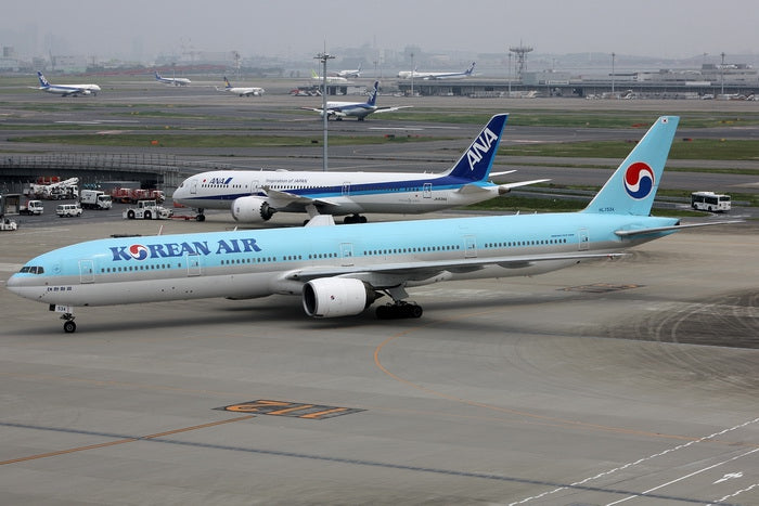 Phoenix 04152 Korean Air B777-300 HL7534 1/400