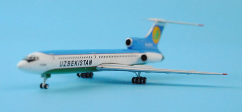 Phoenix 10830 * Uzbekistan TU-154M UK-85764 1/400