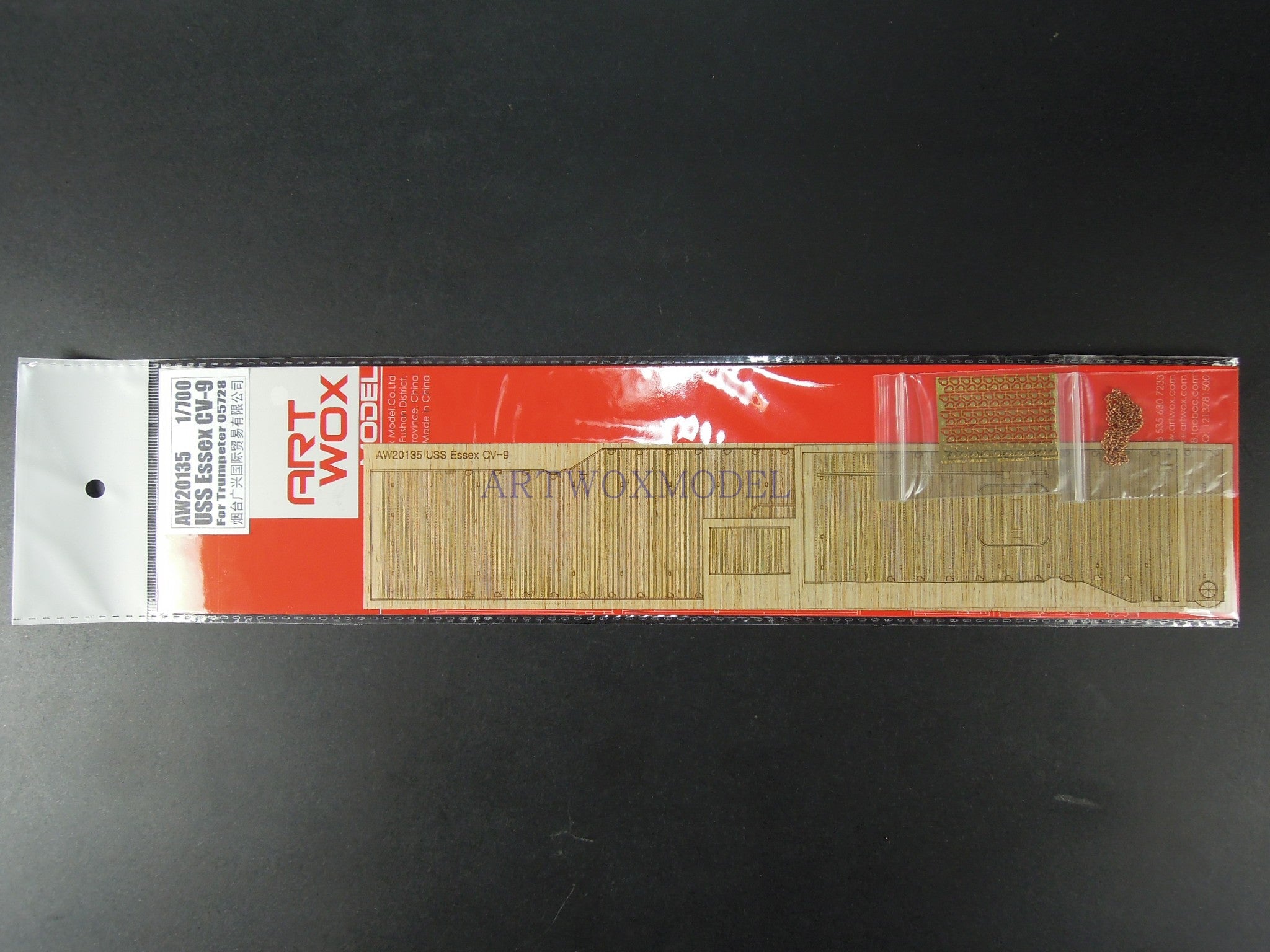 ARTWOX Trumpeter 05728 US Navy CV-9 Essex Aircraft carrier deck AW20135