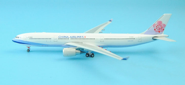 Phoenix 11249 China Airlines A330-300 B-18359 1400