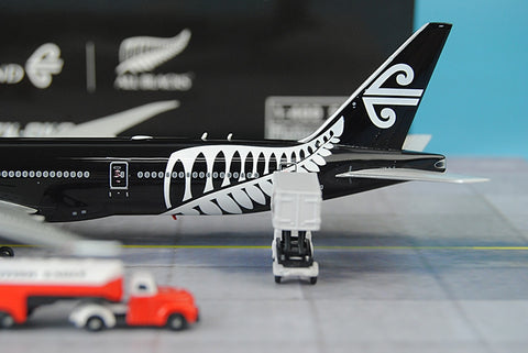 Phoenix 11285 air new Zealand b777 - 300e r ZK - okq all black 1/400