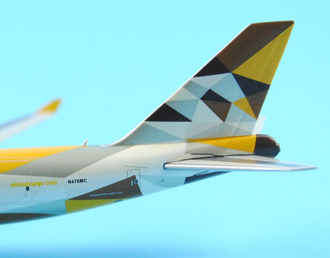 GeminiJets GJETD1477* aerwar B747-400F 1:400