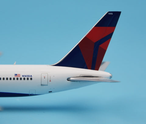 GeminiJets GJDA L1655 * Delta Airlines B767-300 N143DA 1:400
