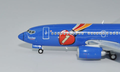 GeminiJets GJSWA 1577 American Southwest Airlines B737-700 / W N409WN 1:400