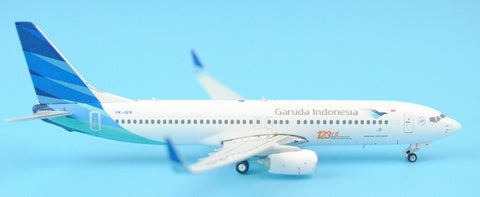 Phoenix 11270 Indonesian AirlineB737-800/W PK-GFR 123/400