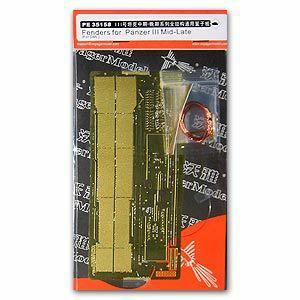 Voyager model metal etching sheet PE35158 Metal etched parts for the Modification of General purpose Full-Structure Wing Plate of Combat vehicle