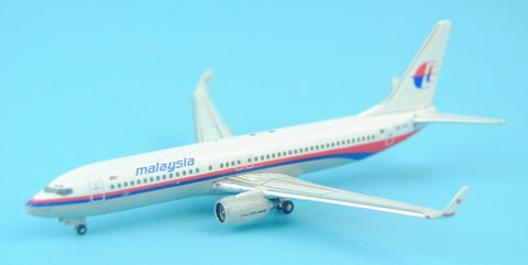 Phoenix 10258* Malaysia AirlineB737-800/w OK-TVC 1/400