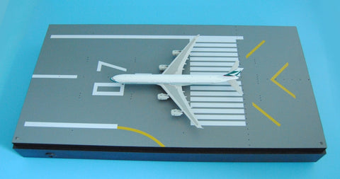Special price: JC Wings display box 1:400 runway light dustproof cover without charge source line
