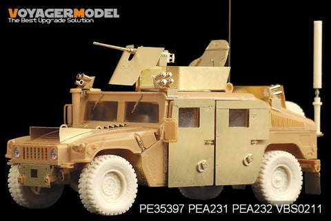 Voyager PEA232 modern US Army M1114 "Hummer" tactical vehicle with additional space armo