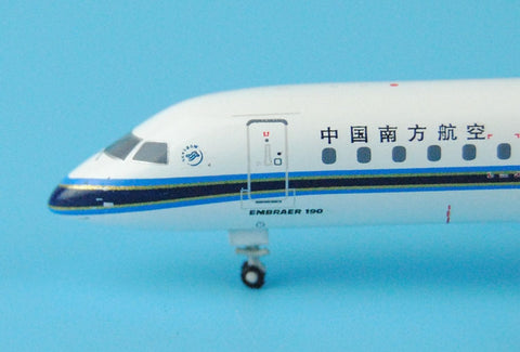 GeminiJets GJCSN1522 China Southern Airlines ERJ-190 B-3148 1:400